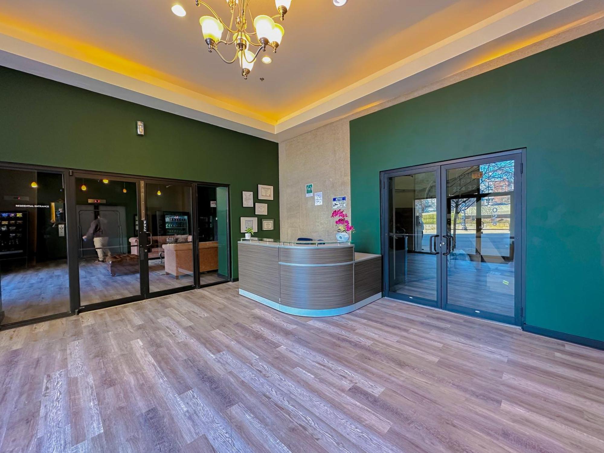 Bright 2Br Luxury Corner Suite With Optional Parking Sleeps 6 Guests Near Mccormick Place And Soldier Field Chicago Dış mekan fotoğraf