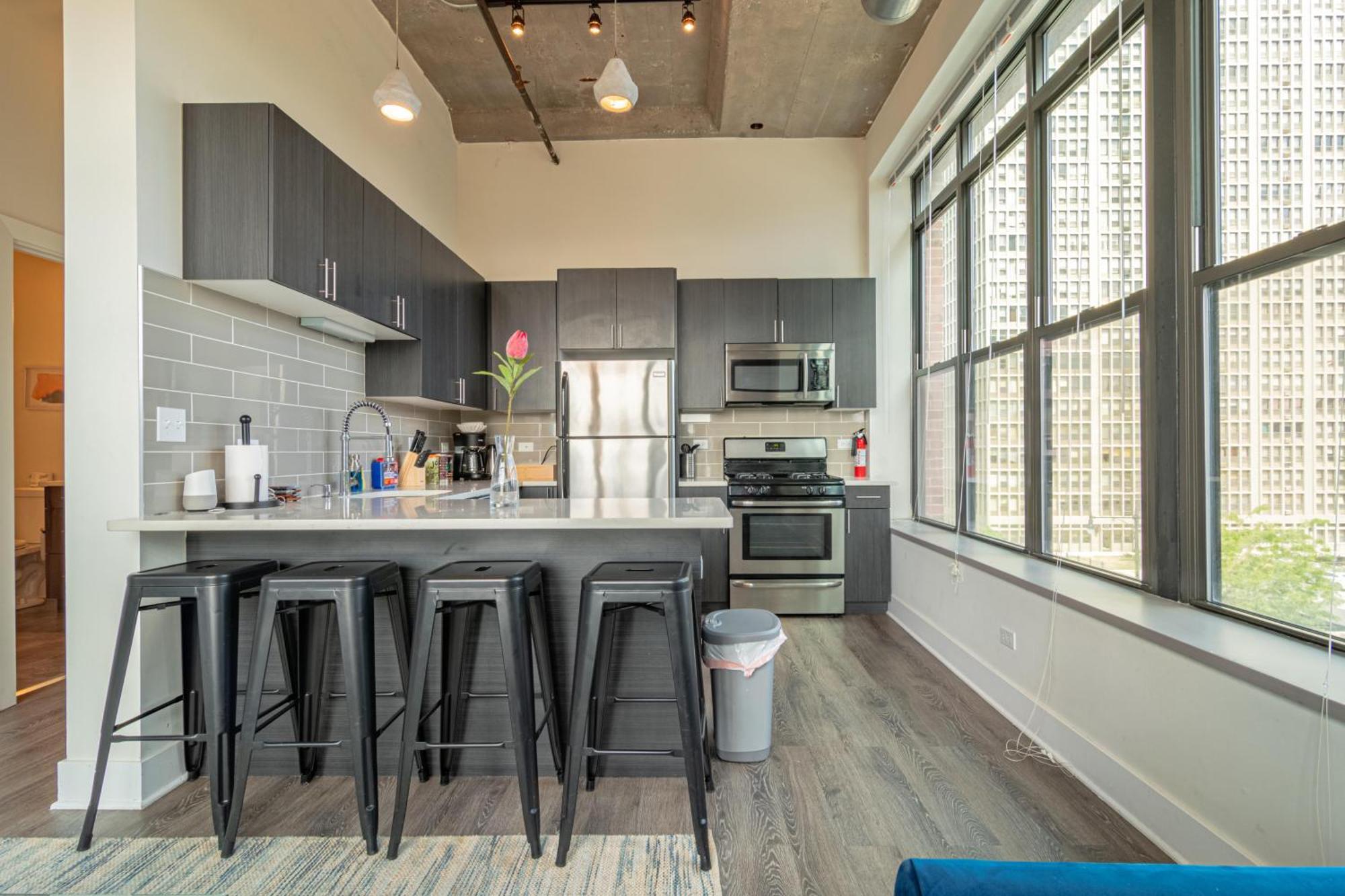 Bright 2Br Luxury Corner Suite With Optional Parking Sleeps 6 Guests Near Mccormick Place And Soldier Field Chicago Dış mekan fotoğraf
