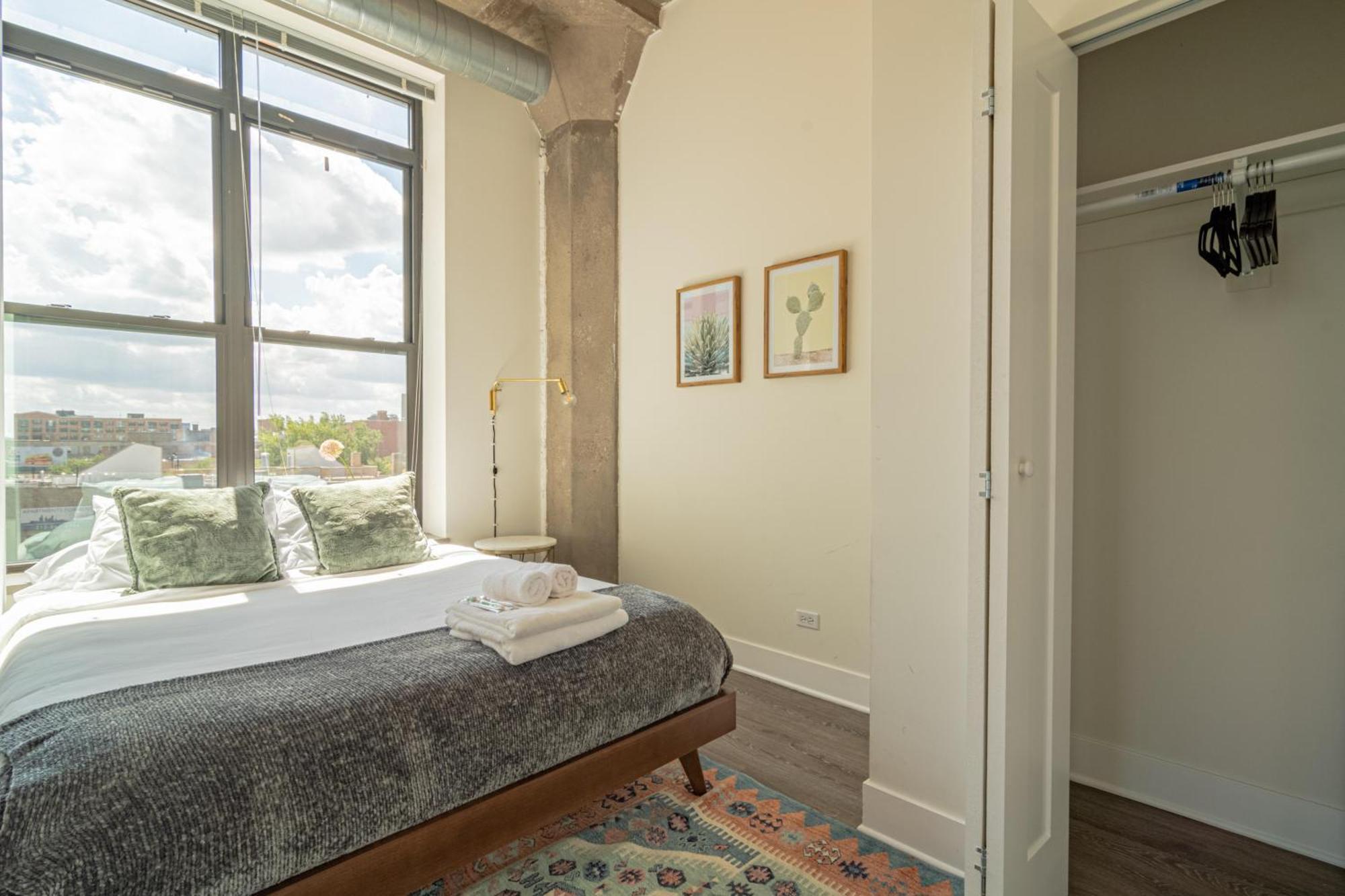Bright 2Br Luxury Corner Suite With Optional Parking Sleeps 6 Guests Near Mccormick Place And Soldier Field Chicago Dış mekan fotoğraf