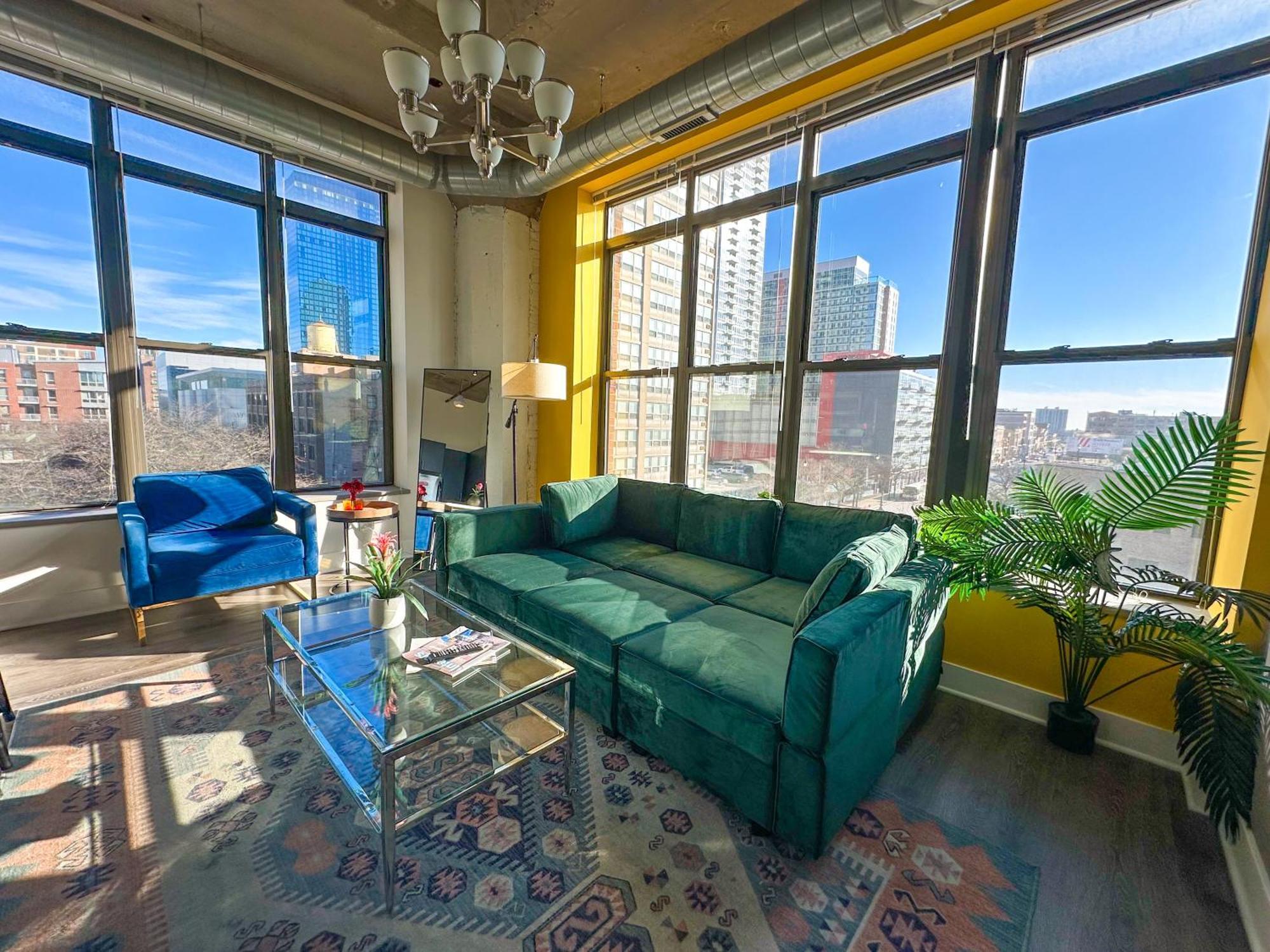 Bright 2Br Luxury Corner Suite With Optional Parking Sleeps 6 Guests Near Mccormick Place And Soldier Field Chicago Dış mekan fotoğraf